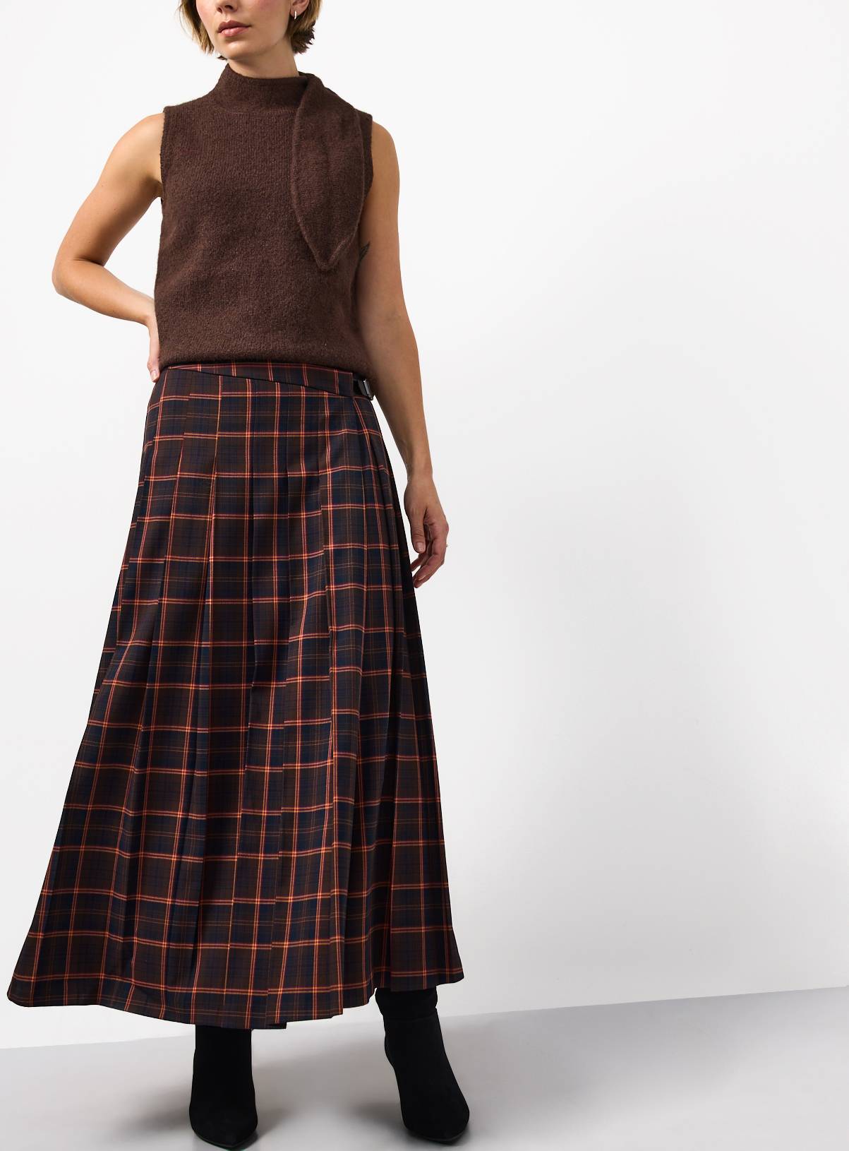 Orange & Black Tartan Check Kilt 8 - Image 1